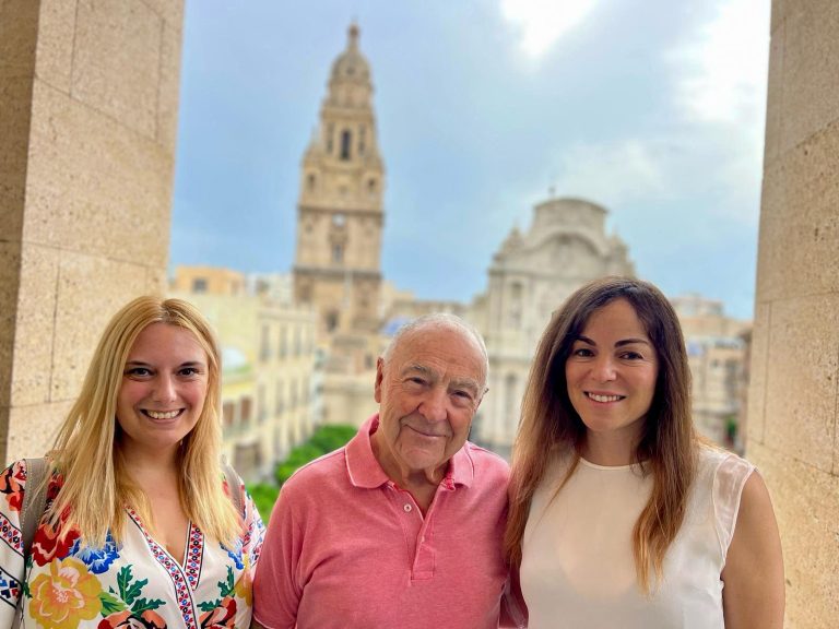 Reunión con la Teniente de Alcalde Rebeca Pérez López: Construyendo puentes para una Murcia más inclusiva